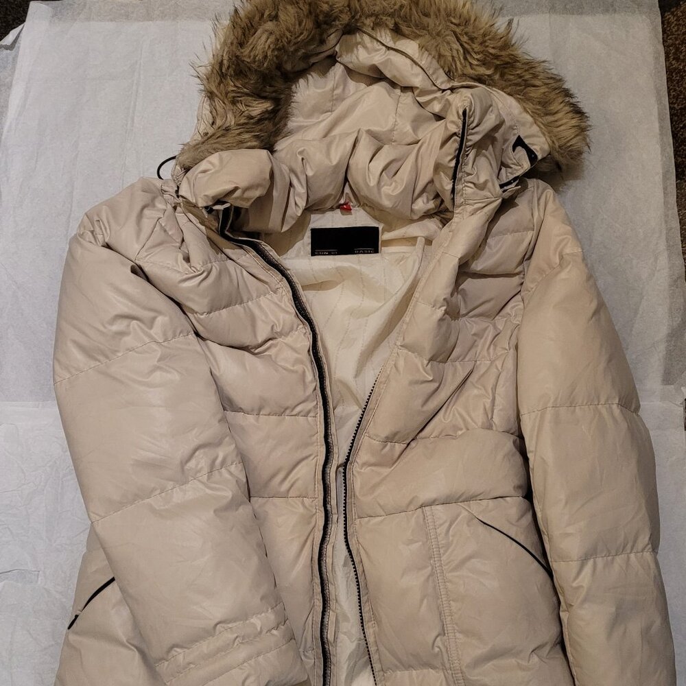 Canadian spirit CDN Spirit Women's down jacket parka Medium made in Canada used
